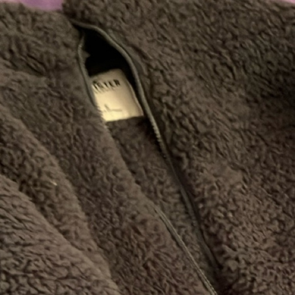 Hollister Gray Cowl Neck Sweater Cozy and Stylish